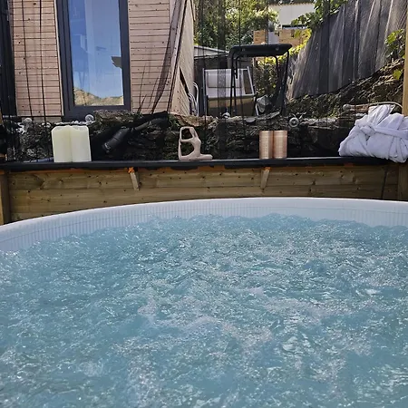 Le Nid Des Calanques Et Son Jacuzzi Apartment *